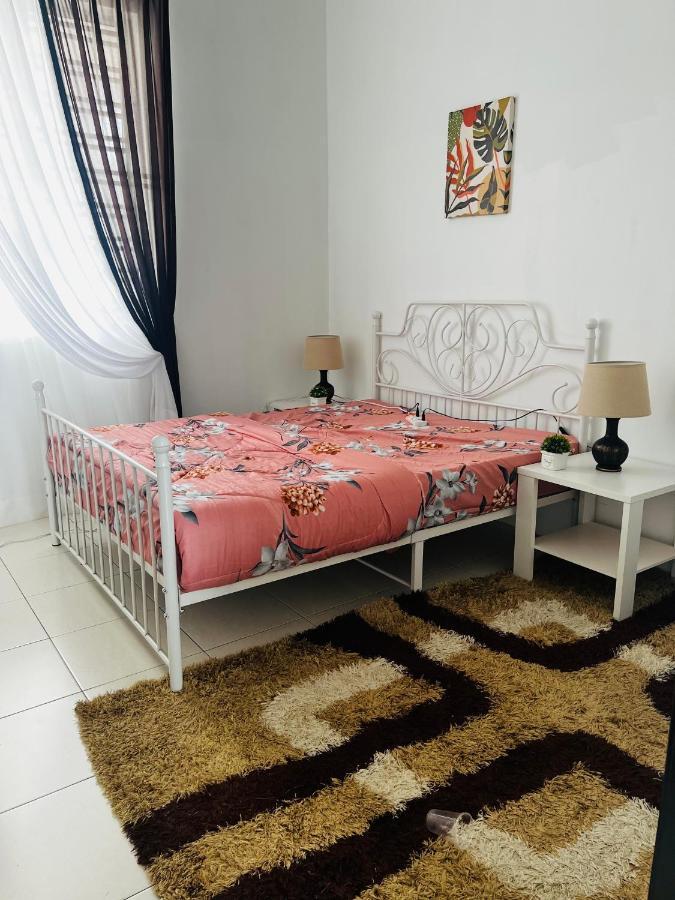 Villa Pool Kepala Batas Kampong Hilir  Bagian luar foto